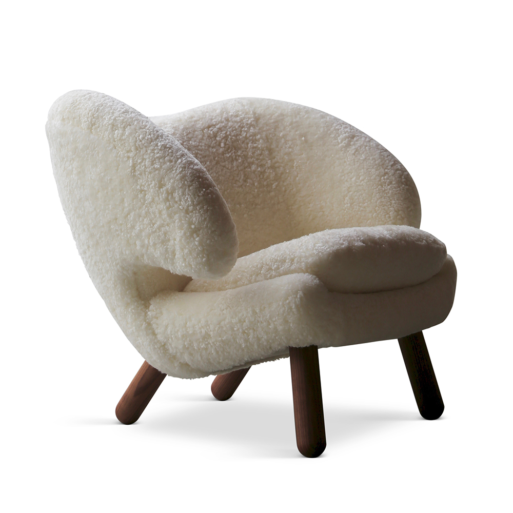 Pelican Chair 鵜鶘椅(無釦/ 胡桃木/ 米白長羊毛) | 北歐櫥窗NORDIC